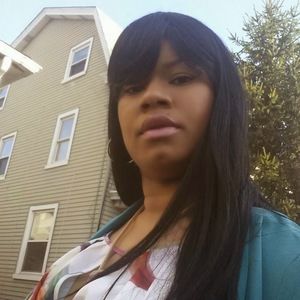 Meet your Posher, Tahirah